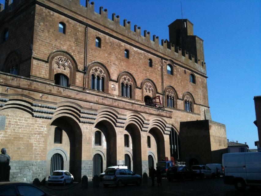 Umbria Full-Day Tour of Orvieto and Todi Civita Bagnoregio - Non-guided doesn’t mean no help
