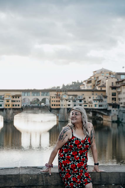 Unique Photographer in Florence - Posing Coaching That Actually Helps (Even If You’re Shy)