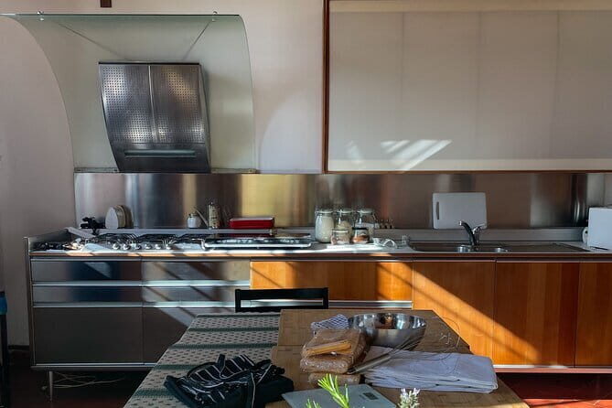 Vegetarian cooking class in the Florentine Hills 6 guests max - Your hosts: Antonella La Macchia and Ricardo run a real kitchen
