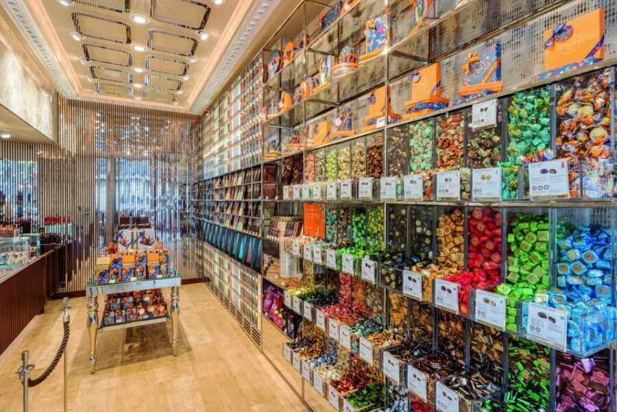 Venchi Duomo: Chocolate Tasting Experience in Florence - Storytelling first: what Venchi wants you to notice