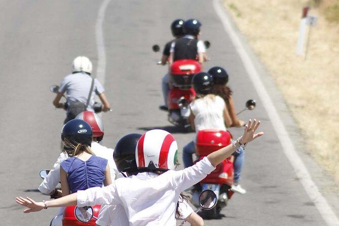 Vespa Tour in Chianti Small Group from Florence - Why a Vespa in Chianti feels different than a bus day