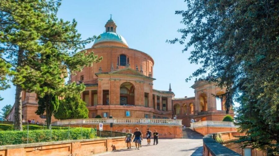 Vespa Tour in the Hills of Bologna - Key highlights at a glance