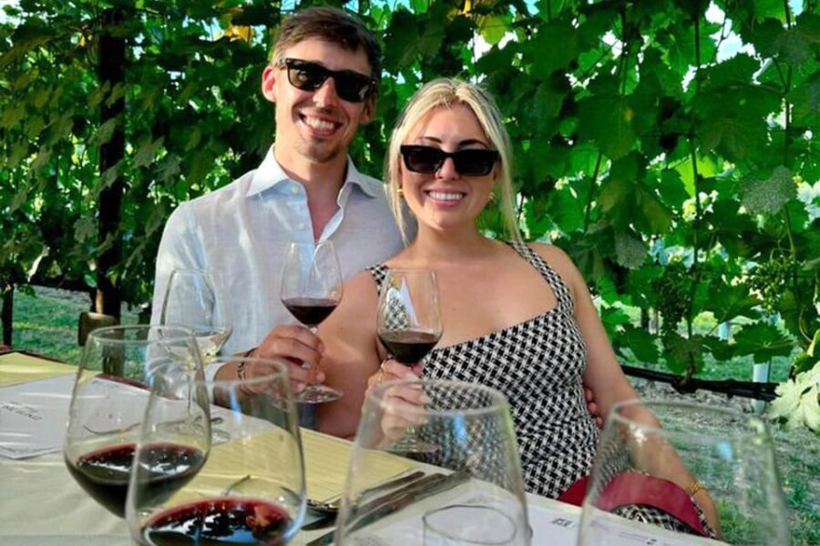 Vineyard Walk, Lunch or Dinner with Wine Tasting - The 3-hour flow: walk first, taste and eat after