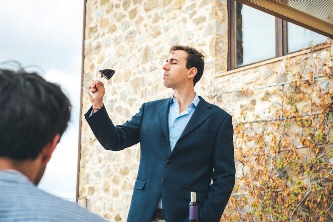 Visit to the Cellar with Wine & Food Tasting over the Val d'Orcia - Who should book this wine-and-food tasting