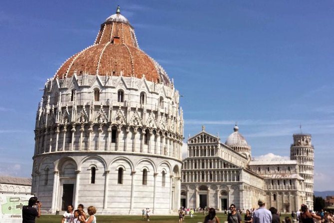 Visit with an authorized guide the Plaza de la Catedral and all its monuments - Cattedrale di Pisa: Giovanni Pisano’s pulpit and the apse mosaics