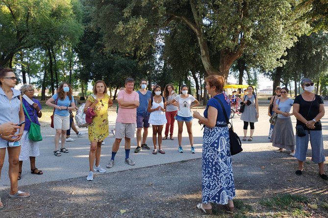 visita guidata a Lucca: Tour SOLO in ITALIANO - A 2-hour Lucca walk that actually gives you direction