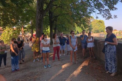 visita guidata a Lucca: Tour SOLO in ITALIANO - Before you go: Italian tour, pace, and hearing