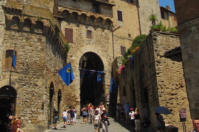 Volterra and San Gimignano: a taste of medieval Tuscany! - Why Volterra and San Gimignano work so well together