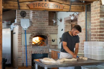Volterra: Pizza Cooking Class in a tuscan farmhouse - What you make in two hours: pizza dough plus take-home sweets