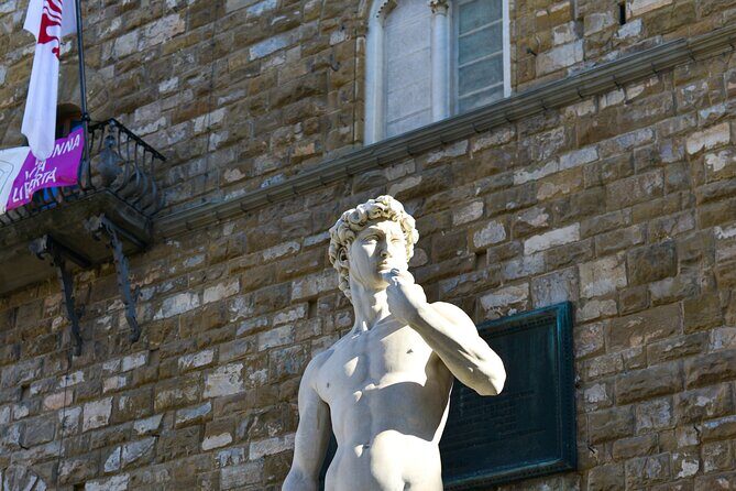 Walking Tour and Wine Experience in Florence - San Lorenzo and the streets of Florence: where the magic time goes