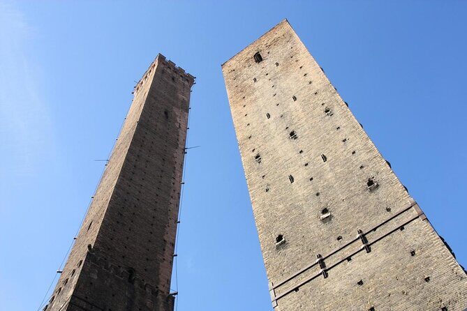 Walking tour unveiling Bologna - Key highlights at a glance