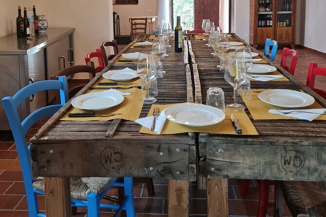Wine & Oil Tasting Experience - Small group size: why the vibe feels personal